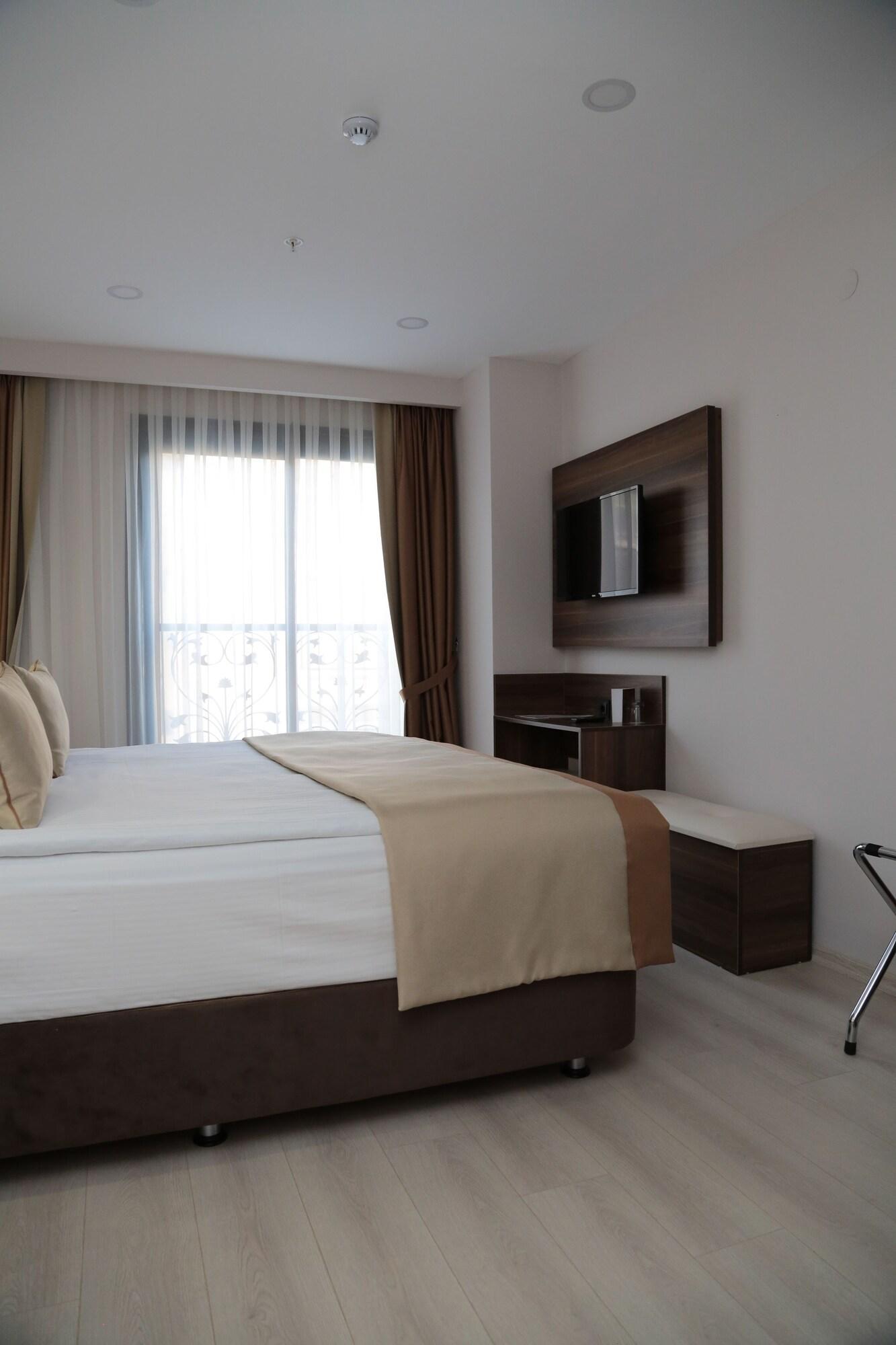 Paris Prestige Hotel 3*