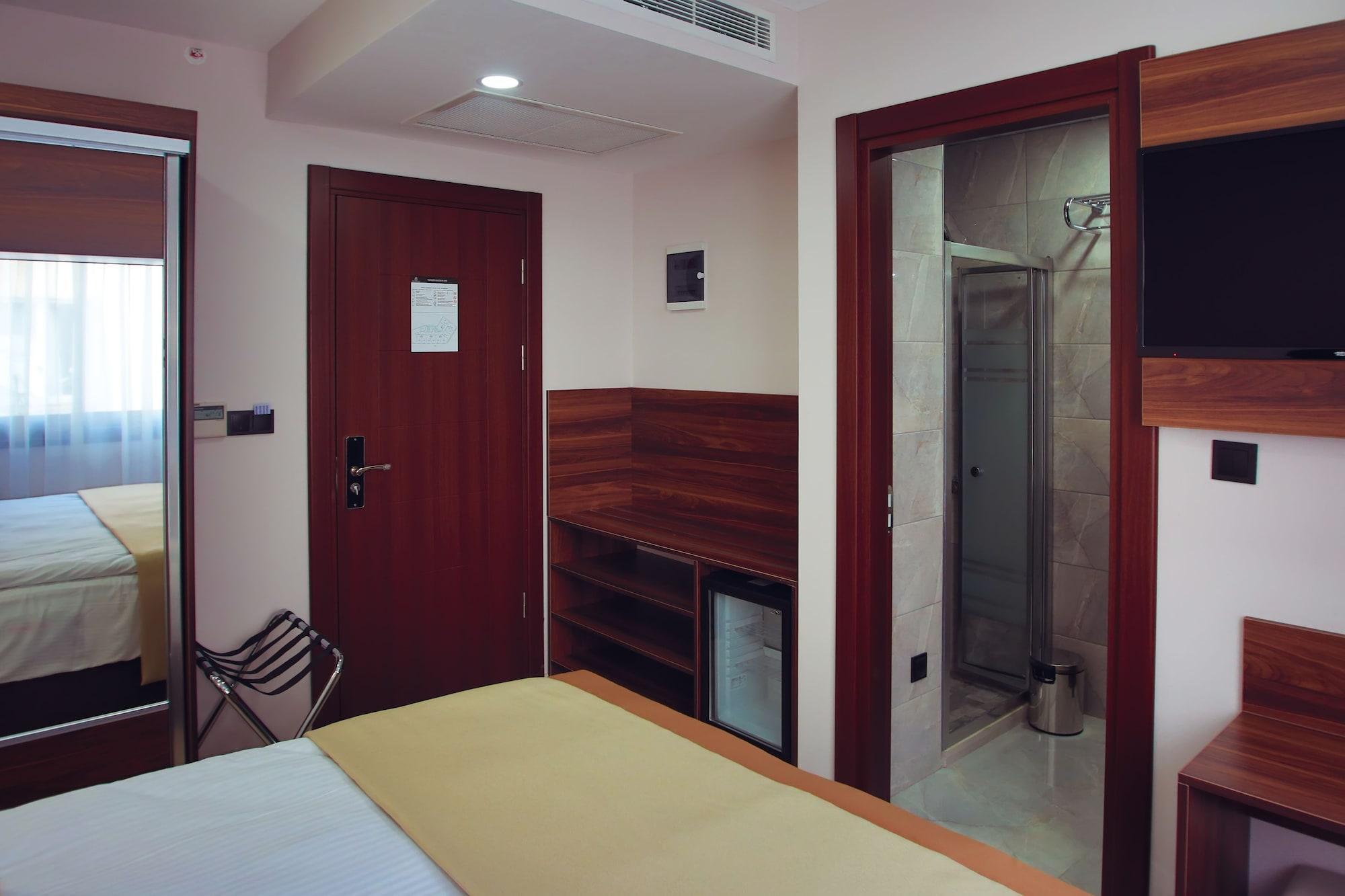 Hotel Paris Prestige 3*
